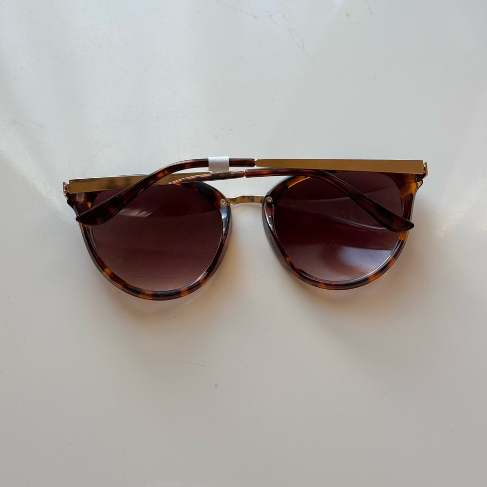 Ann Taylor round sunglasses - Picture 10 of 12
